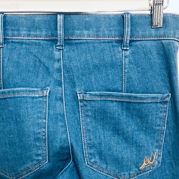 EXPRESS Cropped Flares | sz 25 - Picture 3 of 4